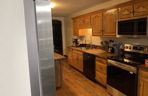 East Chattanooga House | Spacious 3 bedroom single family, cabin feel central located in Chattanooga,