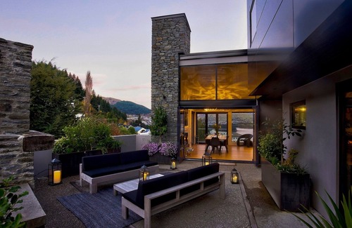 Fernhill House | Spacious 3-Bedroom Villa Close to Central Queenstown