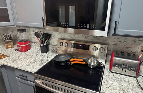 Charlotte Apartment | Spacious 3-bedroom with modern upgrades, in awesome University City, Charlotte