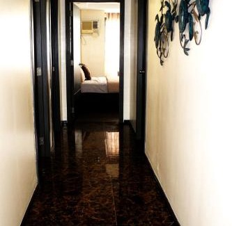 Barangay 76 Apartment | Spacious 3 Bedrooms with wifi access and pool near SM MOA Arena