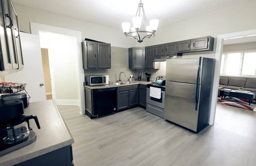 Terre Haute House | Spacious 3 BR Firepit + Grill Fun 6 Min to ISU