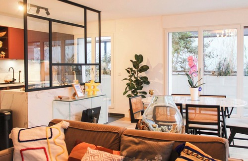 Les Puces de Saint-Ouen Apartment | Spacious 3 Bedrooms with Terrace Saint Ouen