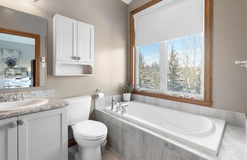 Mont-Tremblant House | Spacious 3-Story Golfside Townhouse with Pool Access Aiglon 1614