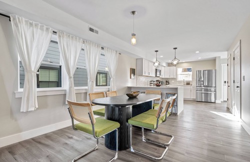 Near Northside Apartment | Spacious 3-Story Stay Sleeps 14 Downtown Indy+ Hot Tub & Modern Comfort