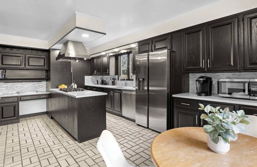 Highlands House | Spacious 3b/3b Mediterranean in White Plains