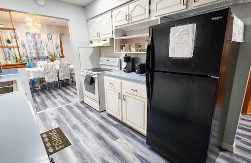 Buechel House | Spacious 3BD Luxury Stay
