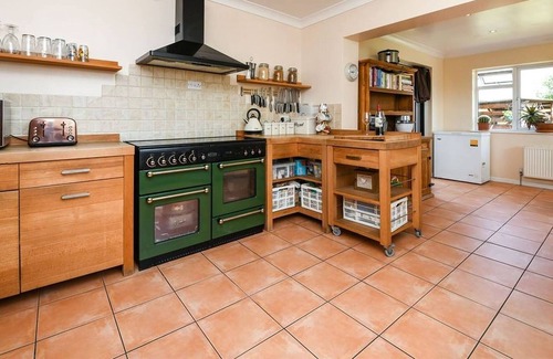 South Ockendon House | Spacious 3bed Property With Parking & Large Garden