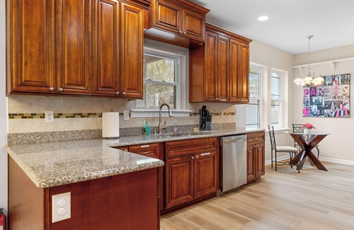 Southside House | Spacious 3BR and Boat parking@ Central River Golf Club
