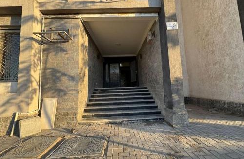 Sheikh Zayed City Apartment | Spacious 3BR Apt, 2 Baths, Gated Community - 803