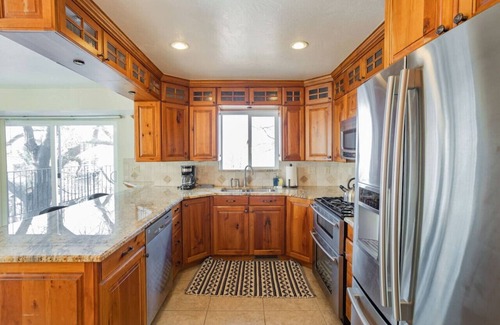 North Salt Lake House | Spacious 3BR Extended Stay: Airport, Downtown, Ski