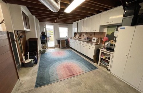 Parkside House | Spacious 3br home with yard, deck & sunset views ·