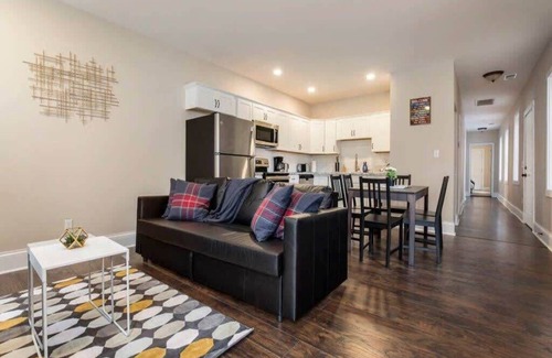 Phoenix Hill House | Spacious 3BR House with Backyard in NULU CozySuites