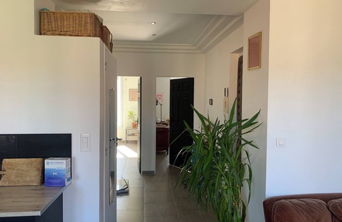 Cimiez Apartment | Spacious 3P air-conditioned near beaches & Old Nice, quiet and all on foot!