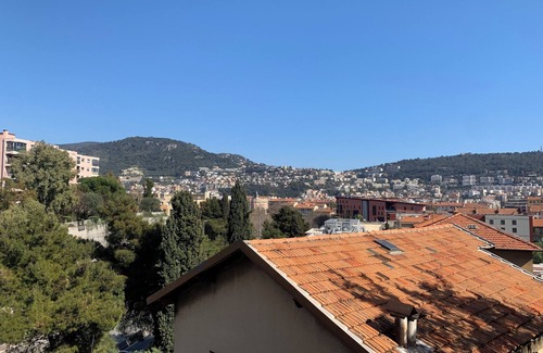 Cimiez Apartment | Spacious 3P air-conditioned near beaches & Old Nice, quiet and all on foot!