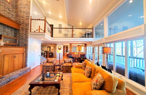 Jones Mills House | Spacious 4-bed, 3-bath home located on Lake Catherine with pool and boat dock