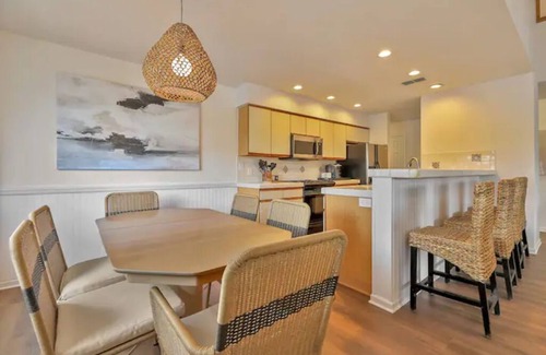 Sea Trail House | Spacious 4 bed/4 bath Villa on Golf Course