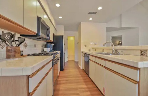 Sea Trail House | Spacious 4 bed/4 bath Villa on Golf Course