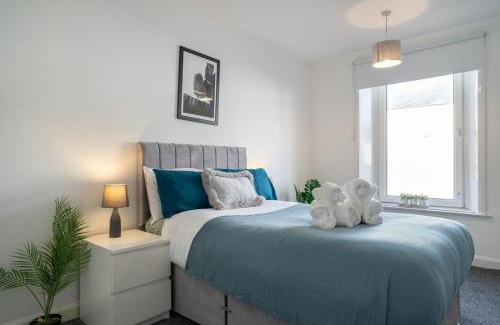 Haltwhistle Apartment | Spacious 4 Bed Family Retreat, Haltwhistle