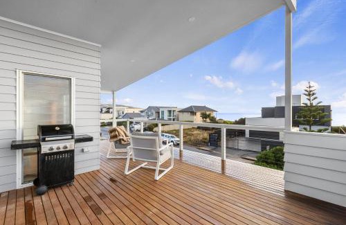 Sellicks Beach House | Spacious 4-Bed Home by Sellicks Beach