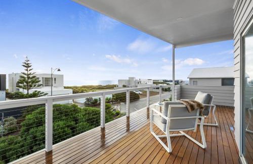 Sellicks Beach House | Spacious 4-Bed Home by Sellicks Beach