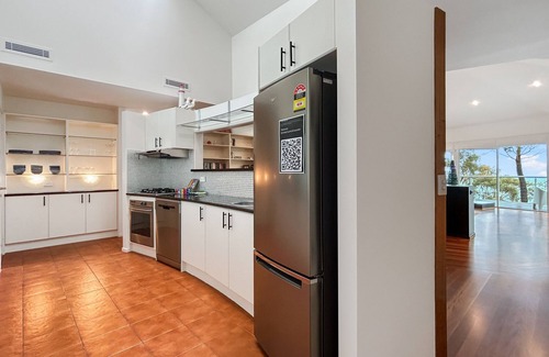 Long Beach House | Spacious 4-Bed Home with Coastal Charm