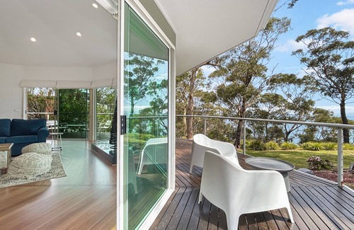 Long Beach House | Spacious 4-Bed Home with Coastal Charm