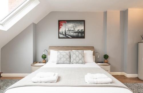 New Eltham House | Spacious 4-Bed House Direct Link to Central London Pass the Keys