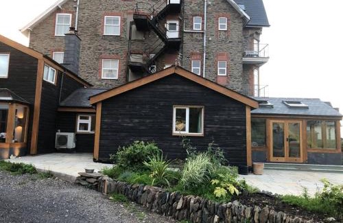 Lynton House | Spacious 4-Bed House in Lynton