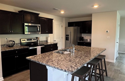 Boiling Springs House | Spacious 4-bedroom building in lovely Boiling Springs with WiFi, AC
