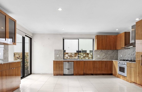 Aldinga Beach House | Spacious 4-Bedroom Home with Beachside Charm