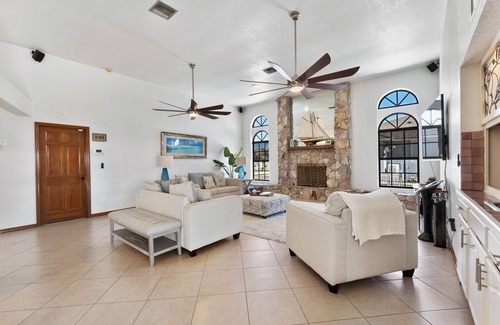 Edgewater House | Spacious 4-bedroom, harbor Acces ON canal, fish of the dock Rv parking POOL SPA