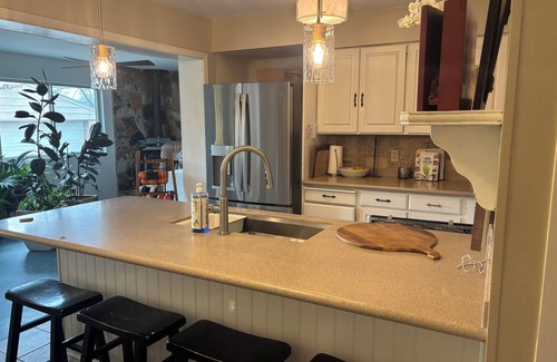 Canyon Rim House | Spacious 4-bedroom house with WiFi, outdoor patio, 5 min to Canyons, home office