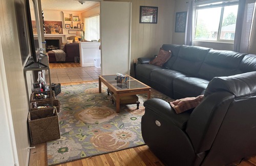 Canyon Rim House | Spacious 4-bedroom house with WiFi, outdoor patio, 5 min to Canyons, home office