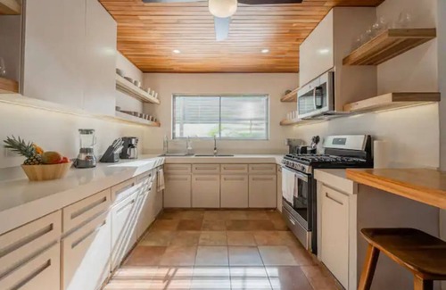 Jaco House | Spacious 4-Bedroom with Private Pool and BBQ Patio