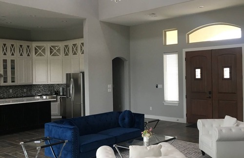 Horseshoe Bay West House | Spacious 4-bedroom house in charming Horseshoe Bay with AC, WiFi