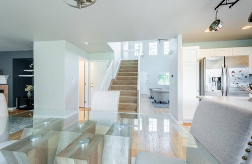 Denver House | Spacious 4 bedroom 3.5 bathrooms