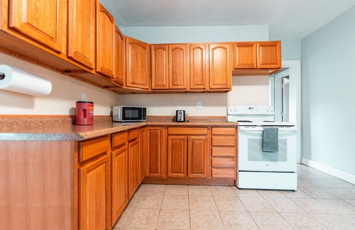 Worcester Apartment | Spacious 4-bedroom apartment close to UMass Medical and St. Vincent Hospital