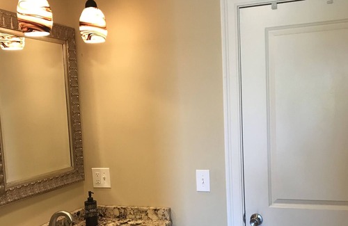 Ward Hill Apartment | Spacious 4 Bedroom Beach House Salisbury Beach