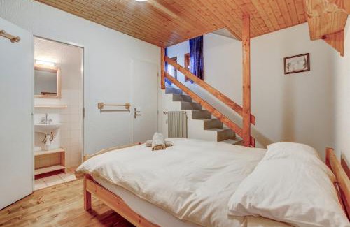 Essert-Romand Apartment | Spacious 4 Bedroom Apartment in Essert Romand