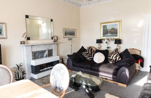 Wemyss Bay House | Spacious 4 Bedroom House With Stunning Views near Glasgow