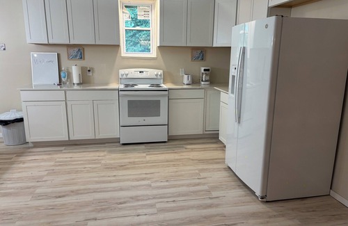 Tuscaloosa House | Spacious 4-bedroom house with AC, WiFi in charming Tuscaloosa