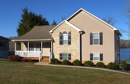 Lexington - Salisbury House | Spacious 4-bedroom house in fabulous Lexington with WiFi, AC