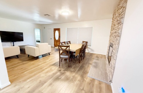 Loma Linda House | Spacious 4-bedroom house in nice Loma Linda with WiFi, AC