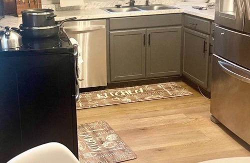 Antioch House | Spacious 4-bedroom house in fantastic Nashville with AC, WiFi Sleeps 14