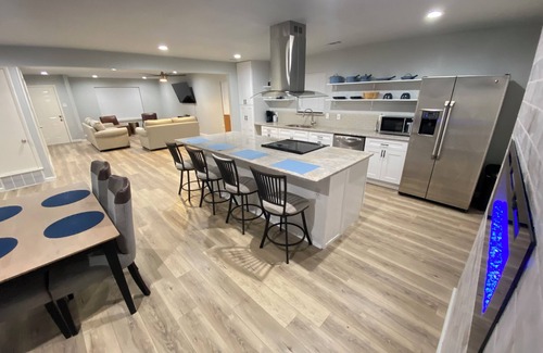 Garland House | Spacious 4 Bedroom Home with Pool & NO CLEANING FEE
