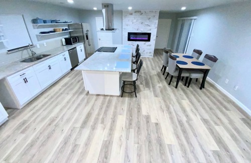 Garland House | Spacious 4 Bedroom Home with Pool & NO CLEANING FEE