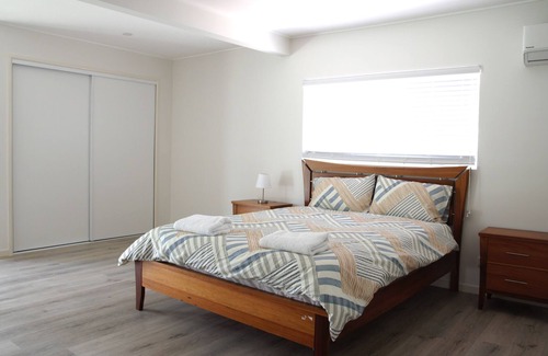Algester House | spacious 4 bedroom house in Algester