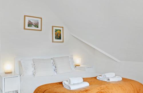 West Bridgford House | Spacious 4 Bedroom House with Lovely Large Garden