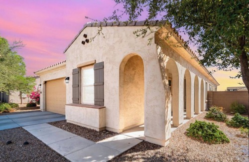 Buckeye House | Spacious 4-bedroom house with Pool, WiFi and AC in brilliant Buckeye
