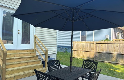 Bayview House | Spacious 4-bedroom house in charming Norfolk with WiFi, AC